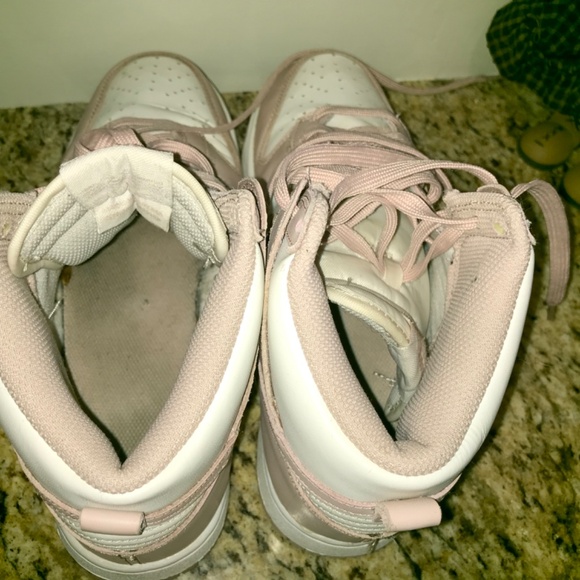 Nike Pink Dunk Hightop sneakers - Picture 15 of 16